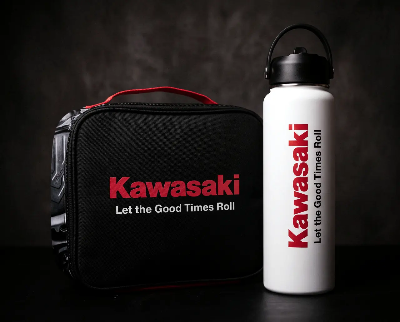 Branded cooler lunch bag and drink bottle